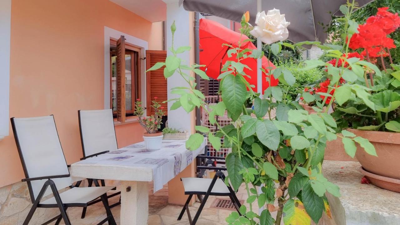 Valentino Appartement Novigrad Istria Buitenkant foto